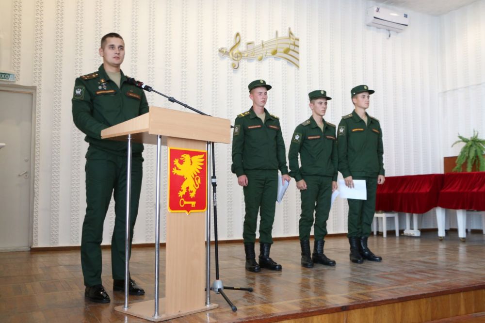 #городские_новости. В армии служить — почетно! В городском Культурном центре им. Ю.И.Богатикова прошла ежегодная патриотическая акция, приуроченная ко Дню призывника #городские_новости. В армии служить — почетно! В городском Культурном центре им. Ю.И.Богатикова прошла ежегодная патриотическая акция, приуроченная ко Дню призывника