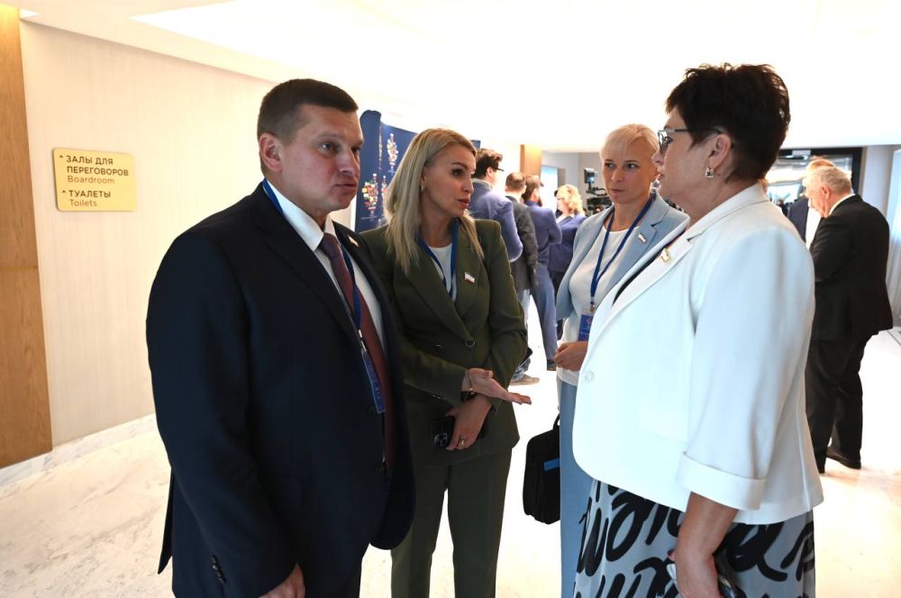 Анастасия Гридчина: Приняла участие в работе XLI Южно-российской парламентской ассоциации, крымскую делегацию возглавил Председатель Государственного Совета Республики Крым Владимир Андреевич Константинов Анастасия Гридчина: Приняла участие в работе XLI Южно-российской парламентской ассоциации, крымскую делегацию возглавил Председатель Государственного Совета Республики Крым Владимир Андреевич Константинов