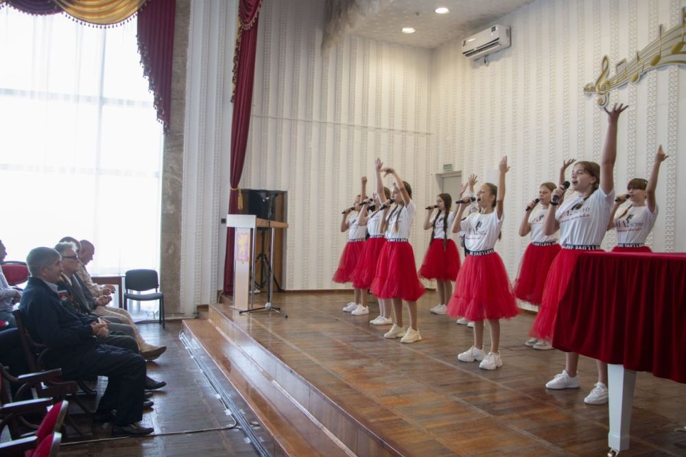 #городские_новости. В армии служить — почетно! В городском Культурном центре им. Ю.И.Богатикова прошла ежегодная патриотическая акция, приуроченная ко Дню призывника #городские_новости. В армии служить — почетно! В городском Культурном центре им. Ю.И.Богатикова прошла ежегодная патриотическая акция, приуроченная ко Дню призывника