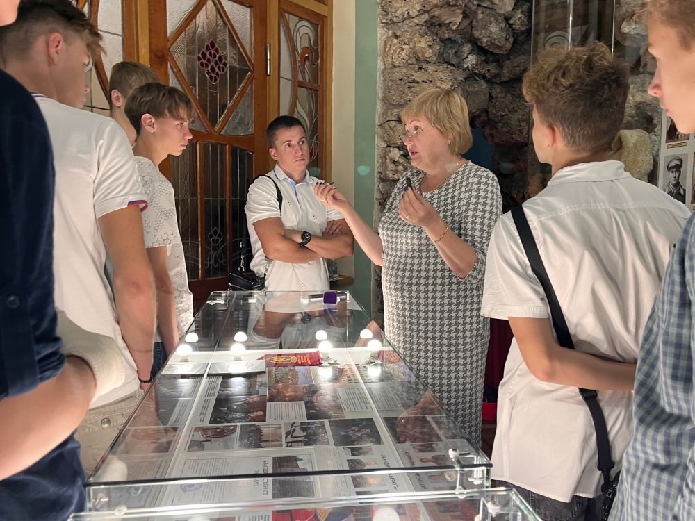 В Министерстве внутренних дел по Республике Крым состоялась экскурсия по действующей экспозиции В Министерстве внутренних дел по Республике Крым состоялась экскурсия по действующей экспозиции