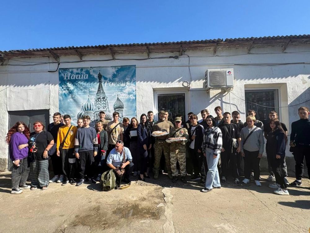 В Судакском филиале Романовского колледжа прошел "Урок Мужества" с участием военнослужащих СВО В Судакском филиале Романовского колледжа прошел "Урок Мужества" с участием военнослужащих СВО