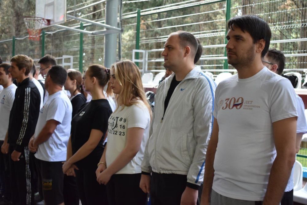 Галина Огнёва: Сегодня приветствовала участников спартакиады Всероссийского физкультурно-спортивного комплекса «Готов к труду и обороне» среди работников прокуратуры Республики Крым в честь памяти участников СВО – Героев России Галина Огнёва: Сегодня приветствовала участников спартакиады Всероссийского физкультурно-спортивного комплекса «Готов к труду и обороне» среди работников прокуратуры Республики Крым в честь памяти участников СВО – Героев России