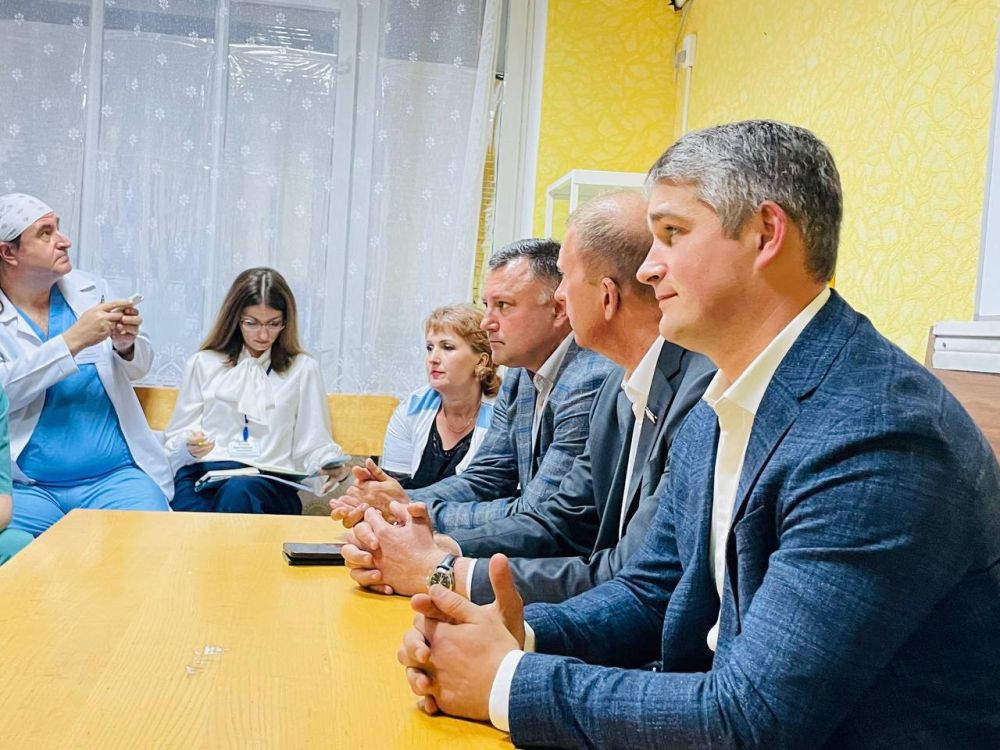 Игорь Ивин: Джанкой с рабочим визитом посетил министр здравоохранения Республики Крым Алексей Натаров Игорь Ивин: Джанкой с рабочим визитом посетил министр здравоохранения Республики Крым Алексей Натаров