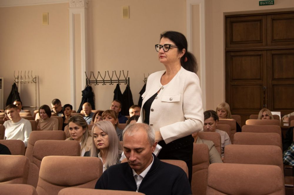 В Симферополе состоялось оперативно-хозяйственное совещание, в ходе которого руководители структурных подразделений отчитались о проделанной работе В Симферополе состоялось оперативно-хозяйственное совещание, в ходе которого руководители структурных подразделений отчитались о проделанной работе