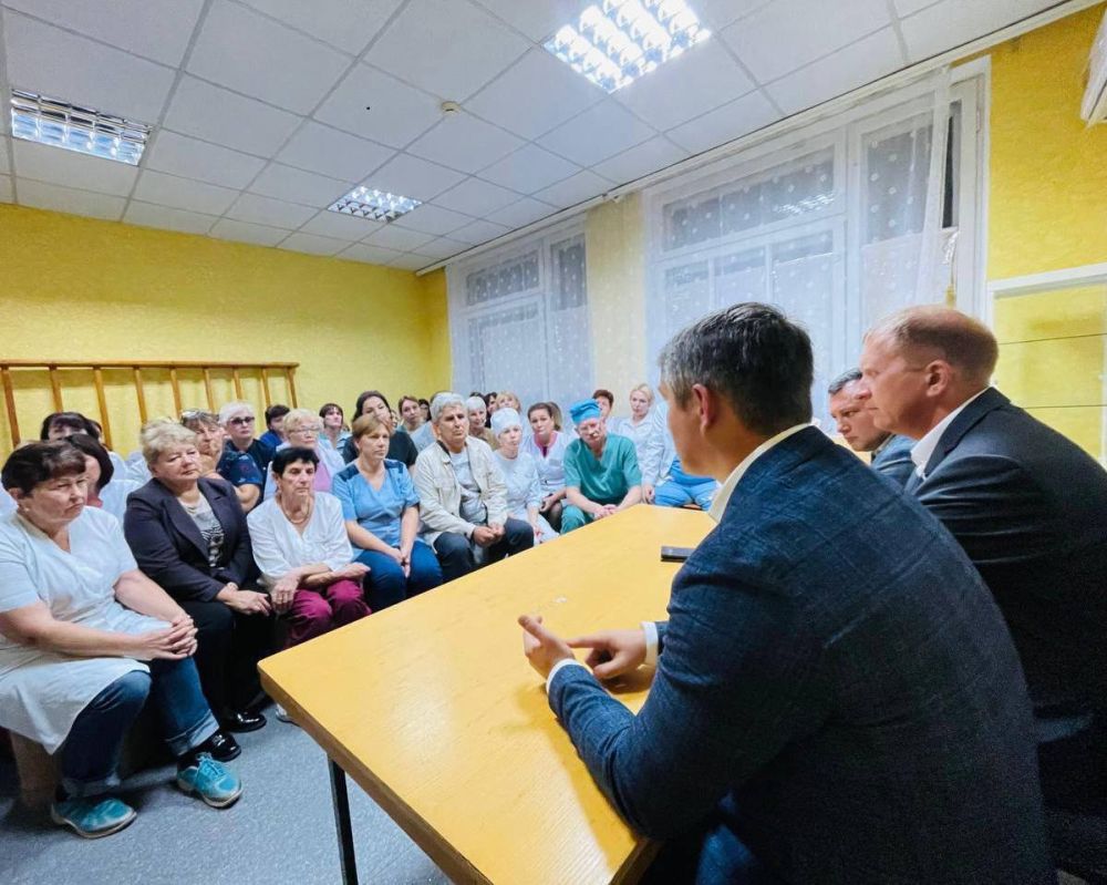 Игорь Ивин: Джанкой с рабочим визитом посетил министр здравоохранения Республики Крым Алексей Натаров Игорь Ивин: Джанкой с рабочим визитом посетил министр здравоохранения Республики Крым Алексей Натаров