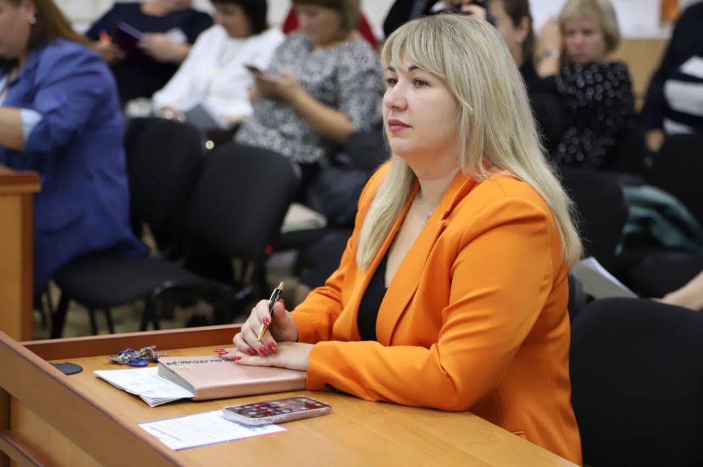 На аппаратном совещании озвучены итоги работы общеобразовательных учебных учреждений в части качества образования за 2024-2025 учебный год На аппаратном совещании озвучены итоги работы общеобразовательных учебных учреждений в части качества образования за 2024-2025 учебный год