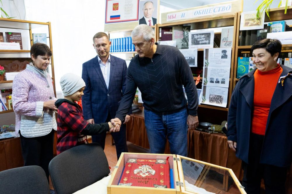 Сергей Аксёнов: Автостанция в селе Богатом Белогорского района будет открыта в течение недели, остановка здесь должна быть предусмотрена на всех маршрутах транзитных автобусов Сергей Аксёнов: Автостанция в селе Богатом Белогорского района будет открыта в течение недели, остановка здесь должна быть предусмотрена на всех маршрутах транзитных автобусов