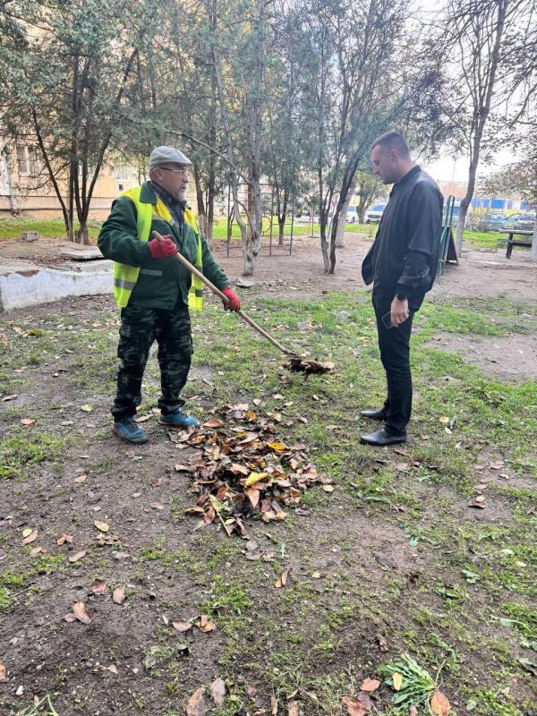 «Санитарная очистка города – вопрос приоритетного значения, который находится на постоянном личном контроле. Прошу жителей ценить и уважать труд наших коммунальных работников!», – Игорь Ивин «Санитарная очистка города – вопрос приоритетного значения, который находится на постоянном личном контроле. Прошу жителей ценить и уважать труд наших коммунальных работников!», – Игорь Ивин