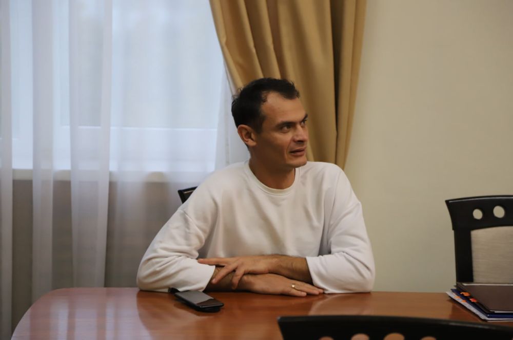 Анжелика Ястребова: Состоялся еженедельный прием граждан главой администрации Бахчисарайского района Анжеликой Ястребовой Анжелика Ястребова: Состоялся еженедельный прием граждан главой администрации Бахчисарайского района Анжеликой Ястребовой