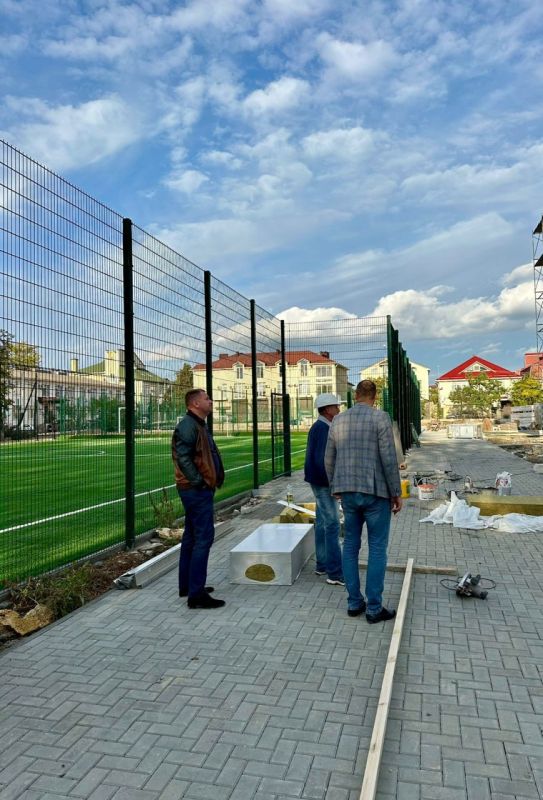Михаил Афанасьев: Проконтролировал ход строительства блока начальных классов МБОУ «Таврическая школа-гимназия №20 имени Святителя Луки Крымского» Михаил Афанасьев: Проконтролировал ход строительства блока начальных классов МБОУ «Таврическая школа-гимназия №20 имени Святителя Луки Крымского»