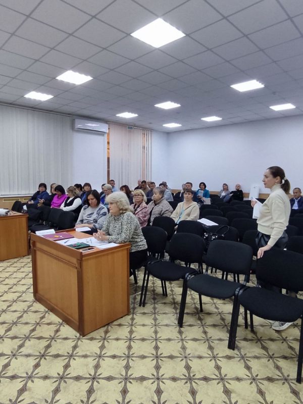 Ольга Урайкина: В большом зале администрации Бахчисарайского района состоялось совместное заседание постоянных депутатских комиссий Бахчисарайского районного совета Ольга Урайкина: В большом зале администрации Бахчисарайского района состоялось совместное заседание постоянных депутатских комиссий Бахчисарайского районного совета