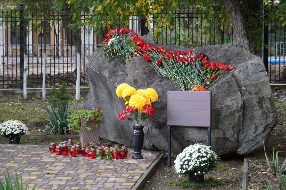 #память. 6 лет… День 17 октября 2018 года вписан в историю Керчи страшной трагедией в политехническом колледже, тяжелой... #память. 6 лет… День 17 октября 2018 года вписан в историю Керчи страшной трагедией в политехническом колледже, тяжелой...