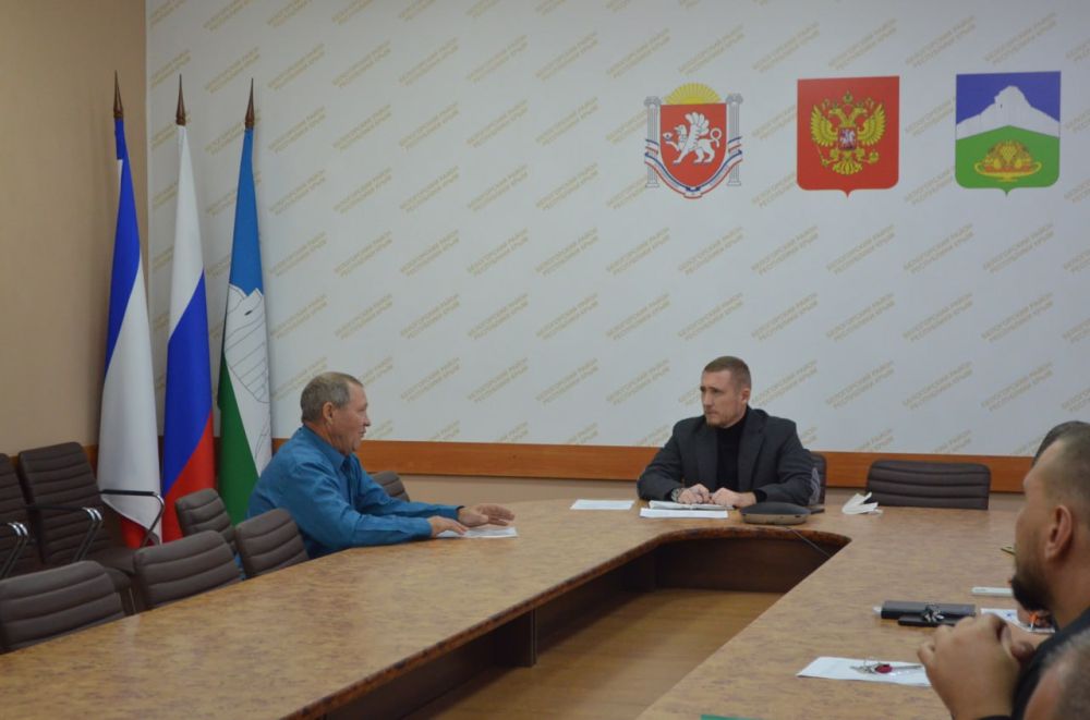 Сегодня провел еженедельный прием граждан Сегодня провел еженедельный прием граждан