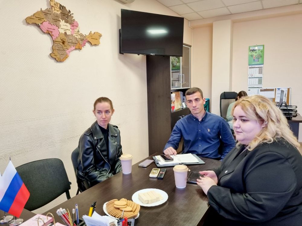 Алексей Зинченко: Встретились с представителями Студенческой психологической службы КИПУ имени Февзи Якубова Алексей Зинченко: Встретились с представителями Студенческой психологической службы КИПУ имени Февзи Якубова