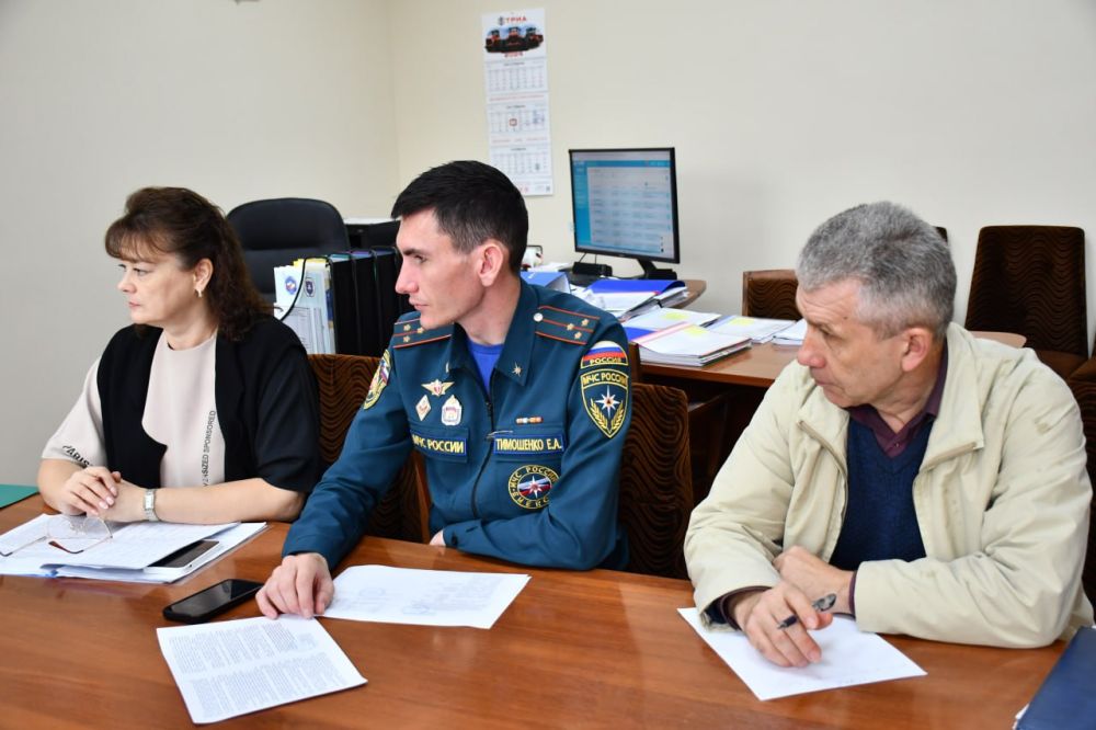 Вчера под руководством первого заместителя Главы Администрации района Виталия Кучина прошло заседание муниципального штаба... Вчера под руководством первого заместителя Главы Администрации района Виталия Кучина прошло заседание муниципального штаба...