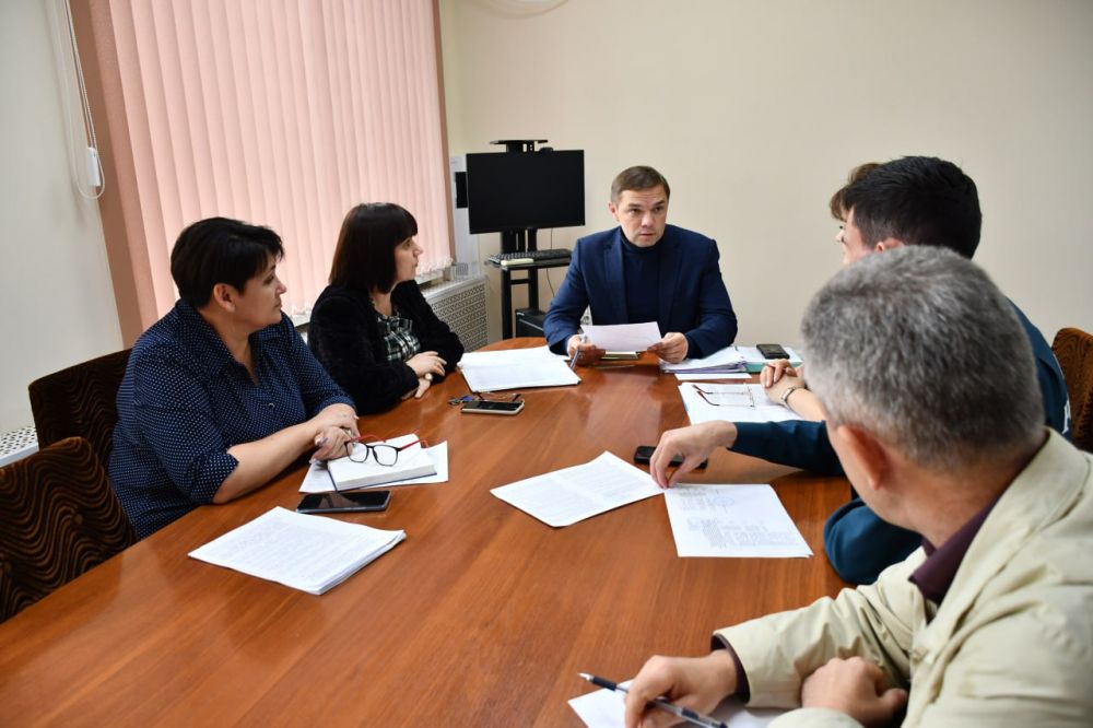 Вчера под руководством первого заместителя Главы Администрации района Виталия Кучина прошло заседание муниципального штаба... Вчера под руководством первого заместителя Главы Администрации района Виталия Кучина прошло заседание муниципального штаба...