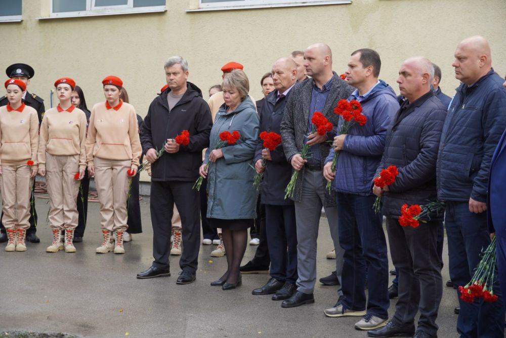 #память. 6 лет… День 17 октября 2018 года вписан в историю Керчи страшной трагедией в политехническом колледже, тяжелой... #память. 6 лет… День 17 октября 2018 года вписан в историю Керчи страшной трагедией в политехническом колледже, тяжелой...