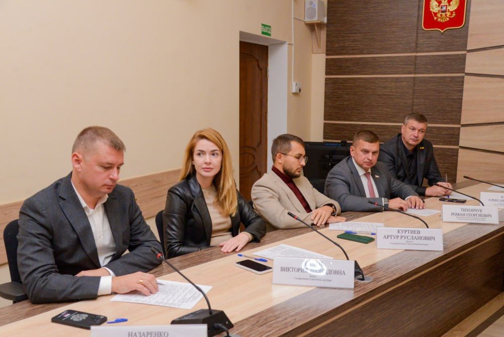 Состоялась 2-я сессия Евпаторийского горсовета третьего созыва Состоялась 2-я сессия Евпаторийского горсовета третьего созыва