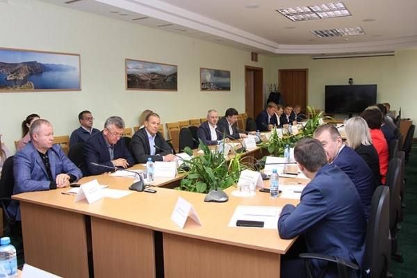 Реализацию мероприятий по газификции/догазификации населённых пунктов обсудили на заседании Комитета по строительству, жилищной политике и топливно-энергетическому комплексу под председательством Валерия Коваленко. Реализацию мероприятий по газификции/догазификации населённых пунктов обсудили на заседании Комитета по строительству, жилищной политике и топливно-энергетическому комплексу под председательством Валерия Коваленко.