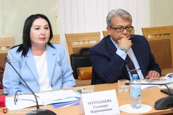 На заседании Комитета по образованию и науке депутаты обсудили инициативы, направленные на повышение статуса педагогических работников На заседании Комитета по образованию и науке депутаты обсудили инициативы, направленные на повышение статуса педагогических работников