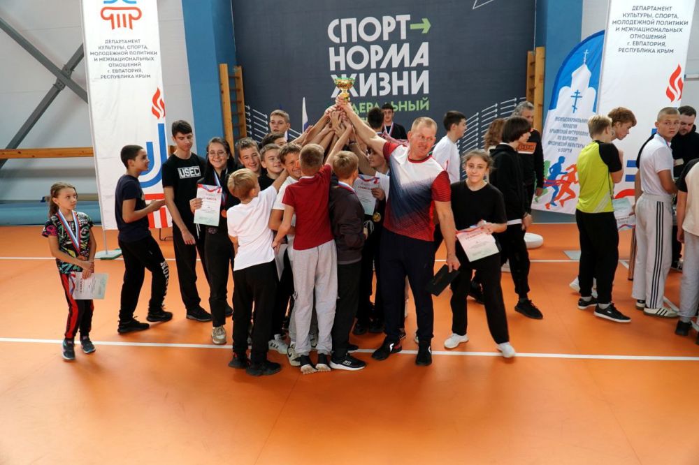 Иван Просоедов: Сегодня во Дворце спорта им. Ю.А.Гагарина прошёл турнир по армрестлингу, посвящённый Дню отца, который завтра отмечается в России Иван Просоедов: Сегодня во Дворце спорта им. Ю.А.Гагарина прошёл турнир по армрестлингу, посвящённый Дню отца, который завтра отмечается в России