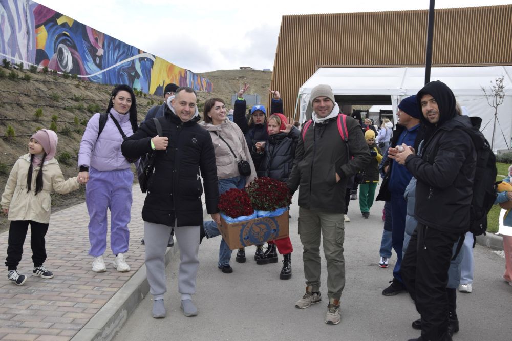 19 октября 2024 года делегация молодежи города Красноперекопска приняла участие в Зеленом фестивале (арт-кластер «Таврида» г. Судак) 19 октября 2024 года делегация молодежи города Красноперекопска приняла участие в Зеленом фестивале (арт-кластер «Таврида» г. Судак)