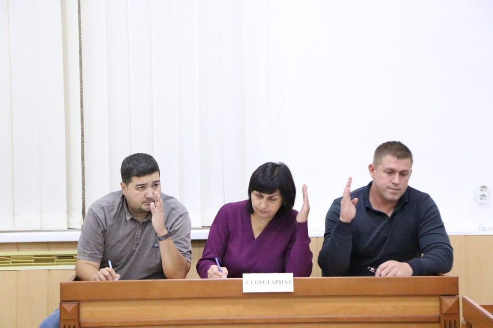 Ольга Урайкина: После заседания президиума в большом зале администрации Бахчисарайского района состоялась 3-я сессия Бахчисарайского районного совета 3 созыва Ольга Урайкина: После заседания президиума в большом зале администрации Бахчисарайского района состоялась 3-я сессия Бахчисарайского районного совета 3 созыва