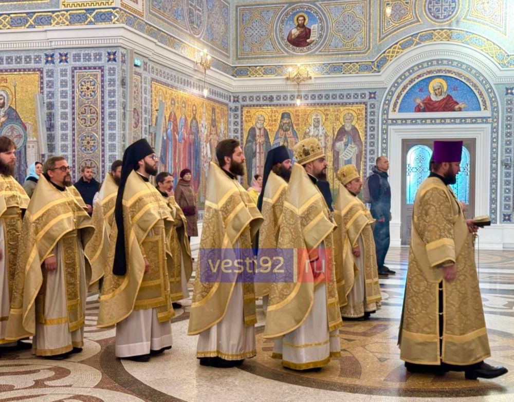 В Свято-Владимирском храме Херсонесского монастыря провели божественную литургию в честь Дня Корсунского иконы Божией Матери В Свято-Владимирском храме Херсонесского монастыря провели божественную литургию в честь Дня Корсунского иконы Божией Матери