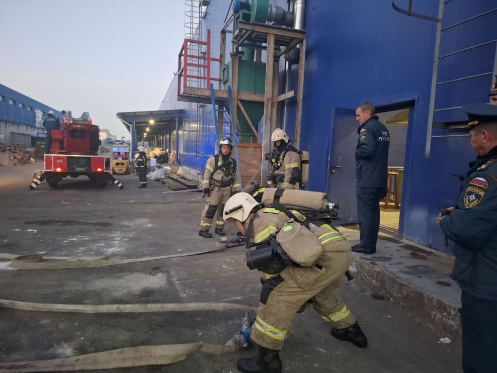 Пожарная тревога в торговом центре Симферополя Пожарная тревога в торговом центре Симферополя