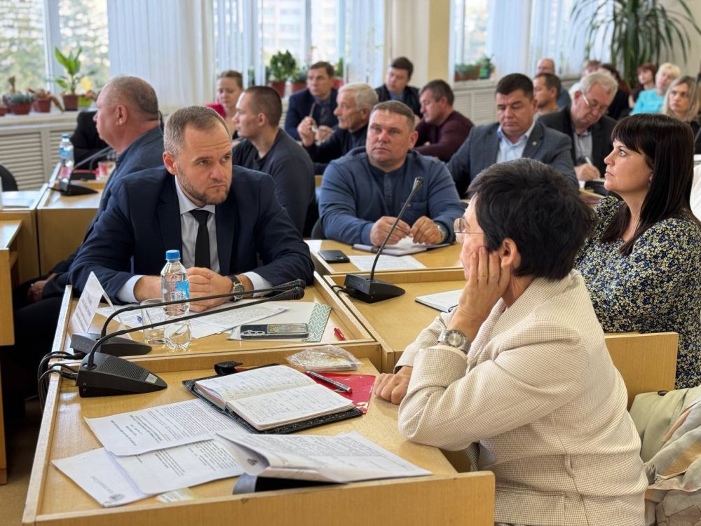 Сегодня состоялось рабочее совещание по вопросам, перелагаемым Управлениями Минсельхоза, в мероприятии приняли участие представители МЧС, муниципальных образований районов и городов Крыма Сегодня состоялось рабочее совещание по вопросам, перелагаемым Управлениями Минсельхоза, в мероприятии приняли участие представители МЧС, муниципальных образований районов и городов Крыма