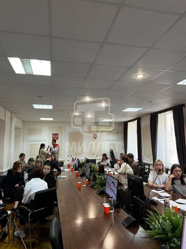 Региональный слёт активистов проекта «Наши семейные книги памяти» прошёл в КИПУ имени Февзи Якубова Региональный слёт активистов проекта «Наши семейные книги памяти» прошёл в КИПУ имени Февзи Якубова