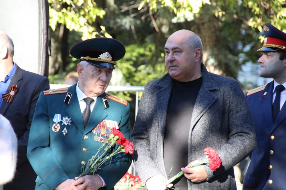 Крымчане почтили память партизан и подпольщиков Крымчане почтили память партизан и подпольщиков