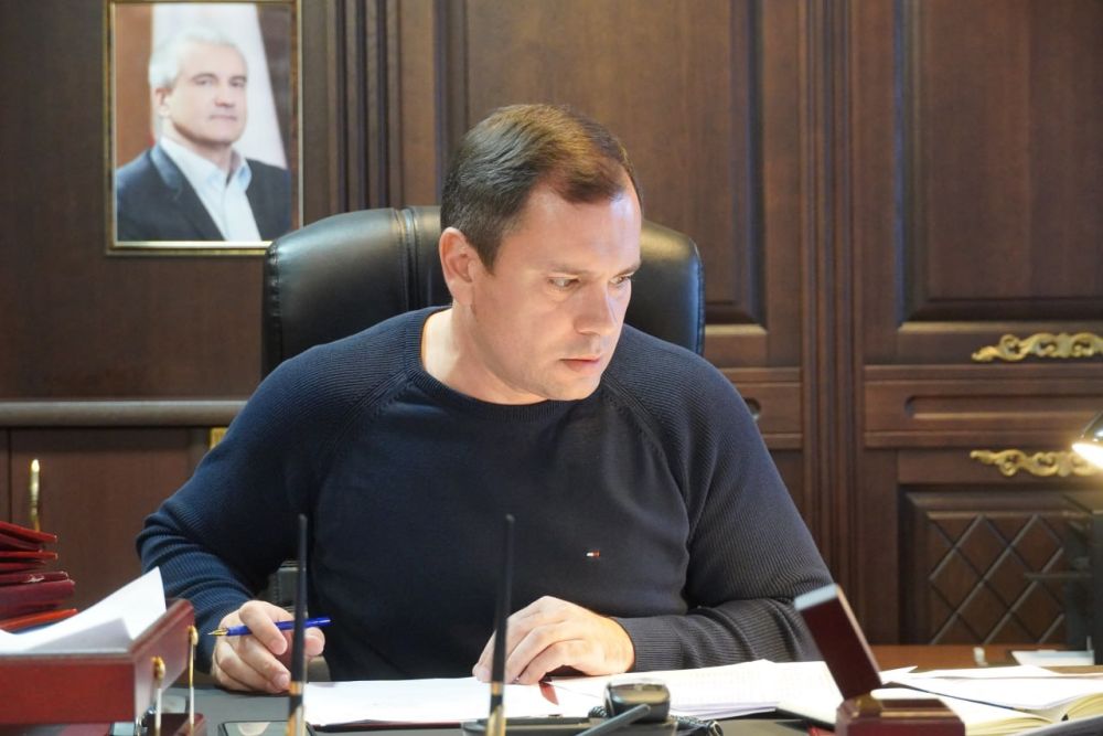 #в_диалоге_с_керчанами. Очередной прием граждан, который глава администрации Олег КАТОРГИН провел сегодня в режиме телефонной линии, выявил актуальные потребности горожан. Это транспорт, тема благоустройства, вопросы работы управляющих организаций #в_диалоге_с_керчанами. Очередной прием граждан, который глава администрации Олег КАТОРГИН провел сегодня в режиме телефонной линии, выявил актуальные потребности горожан. Это транспорт, тема благоустройства, вопросы работы управляющих организаций