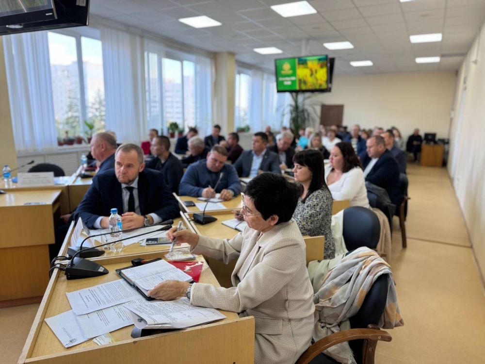 Сегодня состоялось рабочее совещание по вопросам, перелагаемым Управлениями Минсельхоза, в мероприятии приняли участие представители МЧС, муниципальных образований районов и городов Крыма Сегодня состоялось рабочее совещание по вопросам, перелагаемым Управлениями Минсельхоза, в мероприятии приняли участие представители МЧС, муниципальных образований районов и городов Крыма