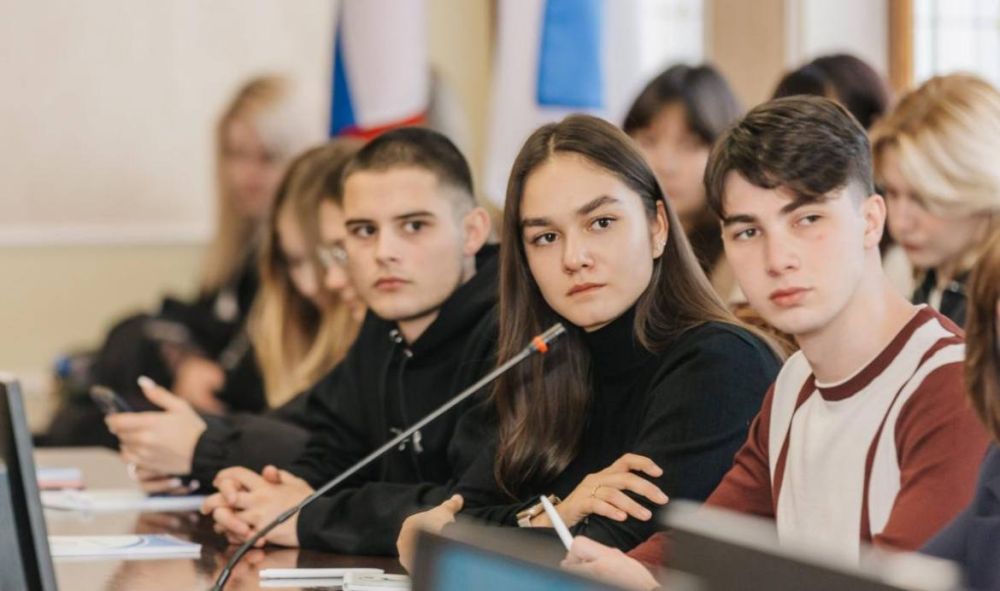 Работники прокуратуры Крыма в рамках мероприятий по правовому просвещению приняли участие в обсуждении вопросов противодействия киберпреступности Работники прокуратуры Крыма в рамках мероприятий по правовому просвещению приняли участие в обсуждении вопросов противодействия киберпреступности