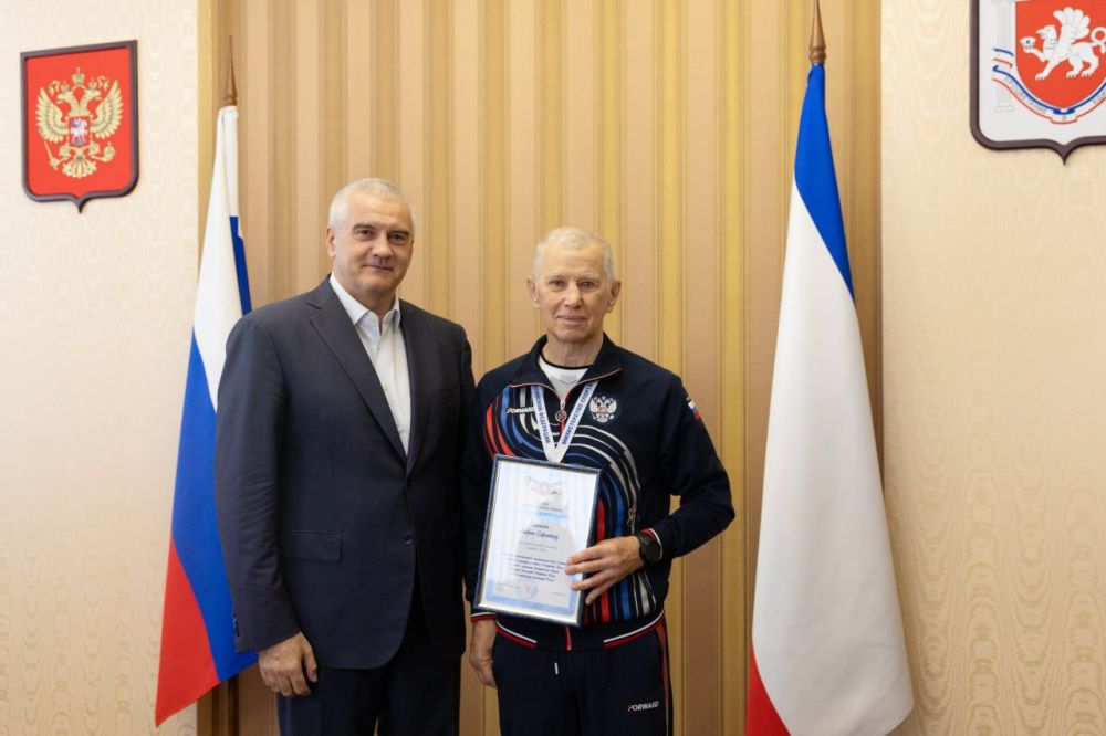 Сергей Аксёнов: Многие крымчане старшего поколения продолжают оставаться физически и социально активными, находят занятия по душе, ведут насыщенную и интересную жизнь, помогают в воспитании детей и молодежи Сергей Аксёнов: Многие крымчане старшего поколения продолжают оставаться физически и социально активными, находят занятия по душе, ведут насыщенную и интересную жизнь, помогают в воспитании детей и молодежи