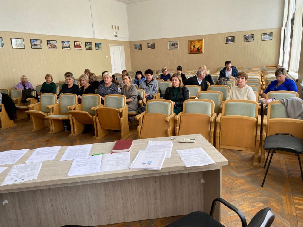 24 октября в администрации Симферопольского района состоялась плановая коллегия управления образования 24 октября в администрации Симферопольского района состоялась плановая коллегия управления образования