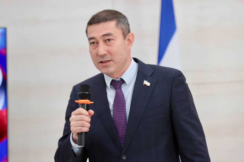 В крымской столице состоялось торжественное мероприятие по случаю Дня профессиональных союзов Республики Крым. В крымской столице состоялось торжественное мероприятие по случаю Дня профессиональных союзов Республики Крым.