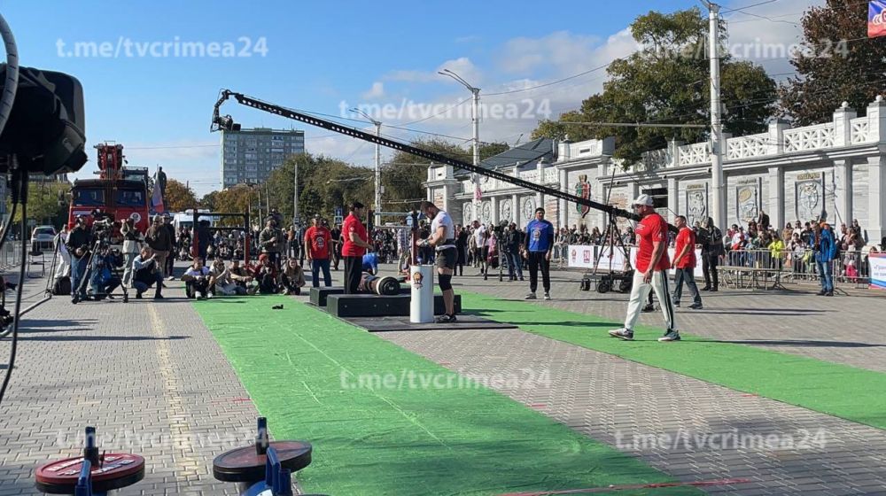 В Евпатории проходит Всероссийский турнир «Сильнейший человек России 2024 года» на призы Главы Крыма Сергея Аксёнова В Евпатории проходит Всероссийский турнир «Сильнейший человек России 2024 года» на призы Главы Крыма Сергея Аксёнова