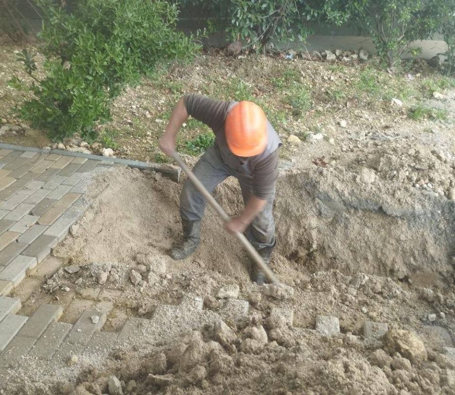 «Водоканал» делится рабочими моментами: бригады службы водоснабжения выполняют аварийно-восстановительные работы и чистят дождеприемники, ливневые коллекторы и лотки «Водоканал» делится рабочими моментами: бригады службы водоснабжения выполняют аварийно-восстановительные работы и чистят дождеприемники, ливневые коллекторы и лотки