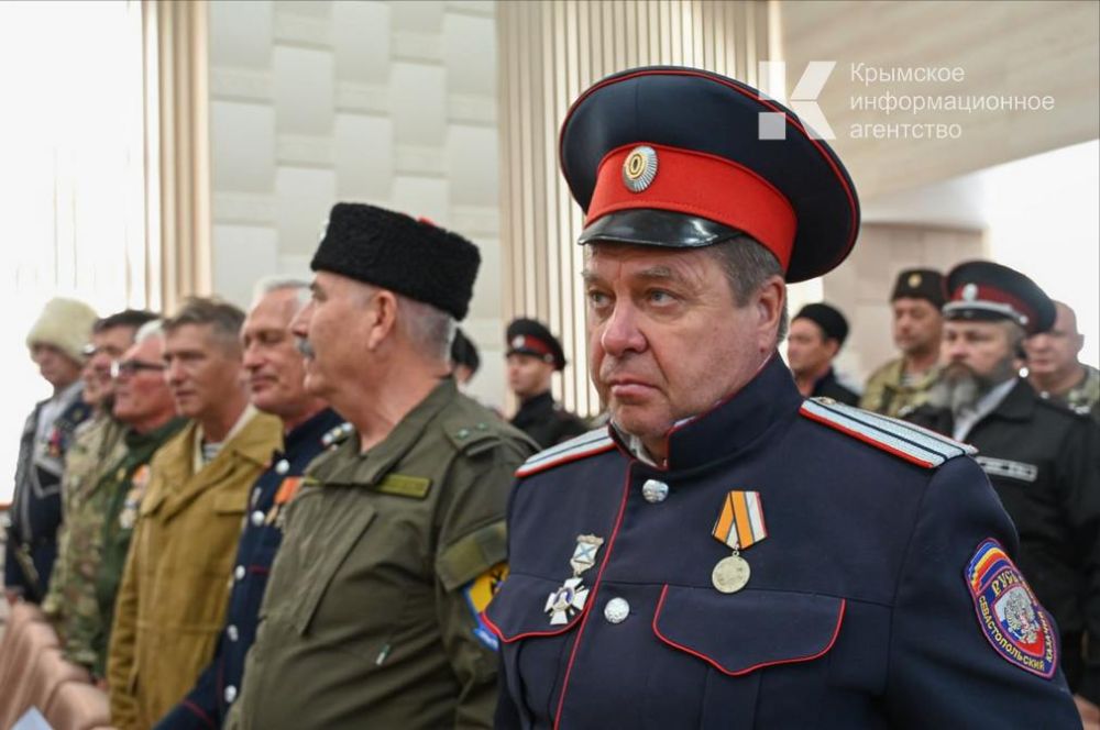 Атаман Черноморского казачьего войска казачий полковник Антон Сироткин подвел промежуточные итоги работы войска по реализации стратегии госполитики в отношении российского казачества Атаман Черноморского казачьего войска казачий полковник Антон Сироткин подвел промежуточные итоги работы войска по реализации стратегии госполитики в отношении российского казачества