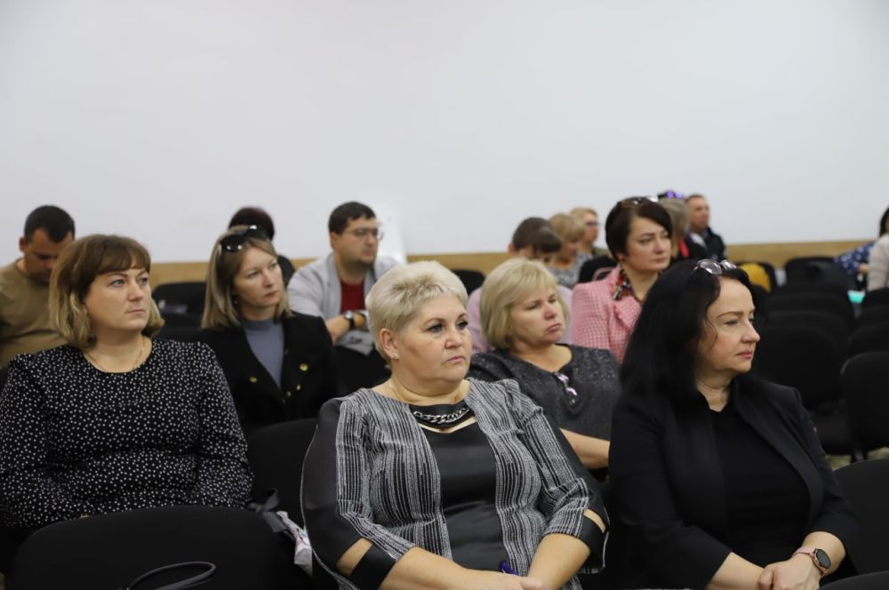 Анжелика Ястребова: На аппаратном совещании главы администрации района Анжелики Ястребовой обсудили ход отопительного сезона в регионе Анжелика Ястребова: На аппаратном совещании главы администрации района Анжелики Ястребовой обсудили ход отопительного сезона в регионе