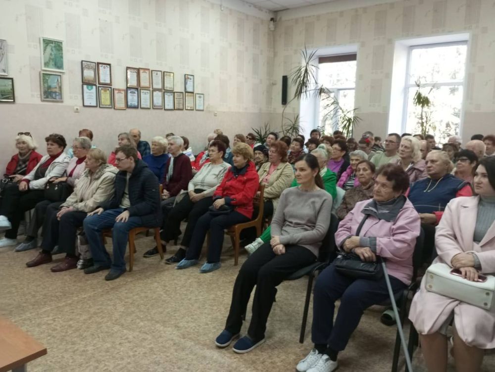 Сотрудники МВД по Республике Крым совместно с сотрудниками прокуратуры Республики Крым объединили усилия в борьбе с дистанционными мошенниками Сотрудники МВД по Республике Крым совместно с сотрудниками прокуратуры Республики Крым объединили усилия в борьбе с дистанционными мошенниками