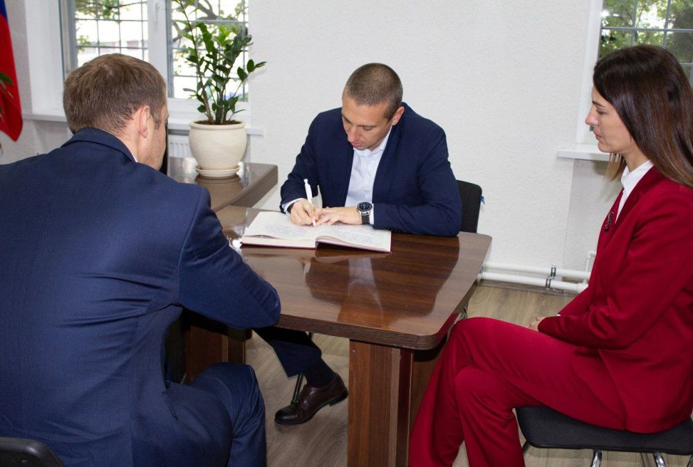 Общественники проверили работу Севастопольского линейного отдела полиции и линейного пункта полиции в морском порту Севастополь Общественники проверили работу Севастопольского линейного отдела полиции и линейного пункта полиции в морском порту Севастополь