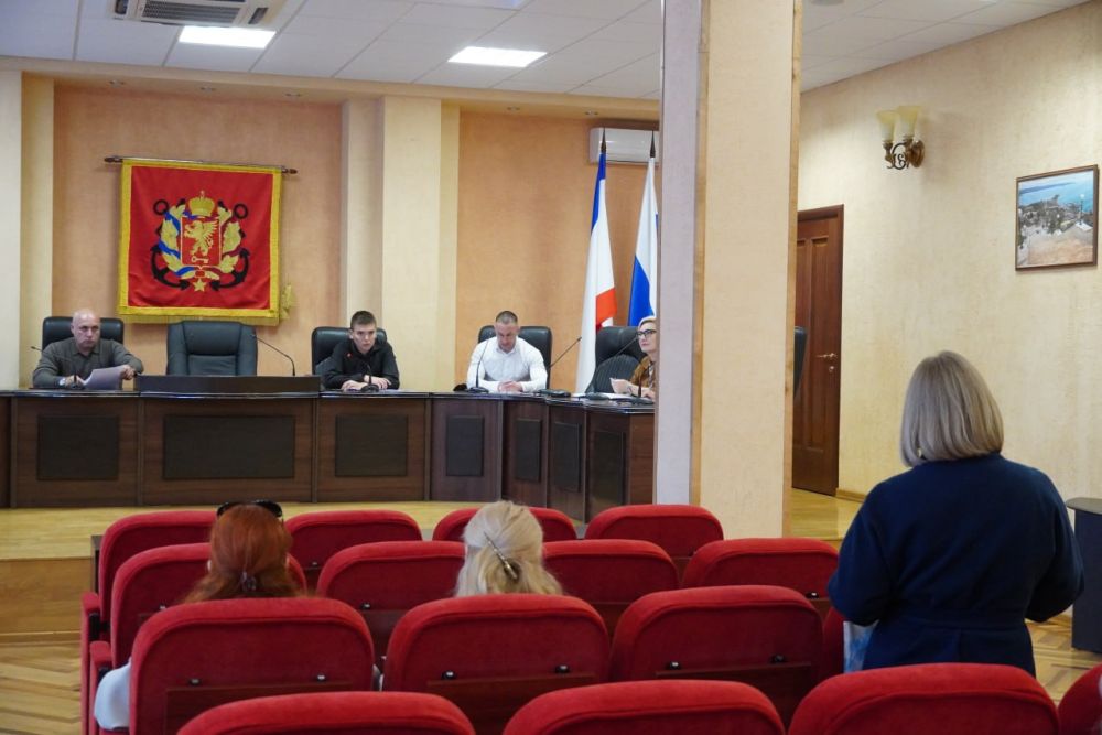 #заседание_ТТК. Заместитель главы администрации Олег ШЕВЧЕНКО провел заседание территориальной трехсторонней комиссии (ТТК)... #заседание_ТТК. Заместитель главы администрации Олег ШЕВЧЕНКО провел заседание территориальной трехсторонней комиссии (ТТК)...