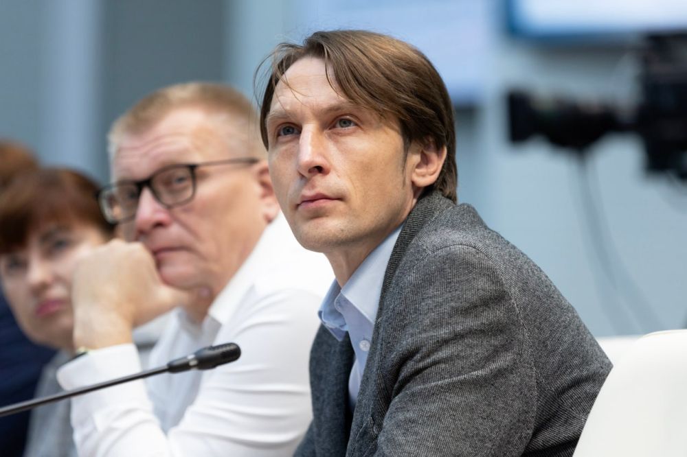 Сергей Аксёнов: В проекте бюджета республики на 2025–2027 гг. полностью сохранены объемы федерального финансирования, выделяемого согласно решениям Президента Владимира Владимировича Путина Сергей Аксёнов: В проекте бюджета республики на 2025–2027 гг. полностью сохранены объемы федерального финансирования, выделяемого согласно решениям Президента Владимира Владимировича Путина