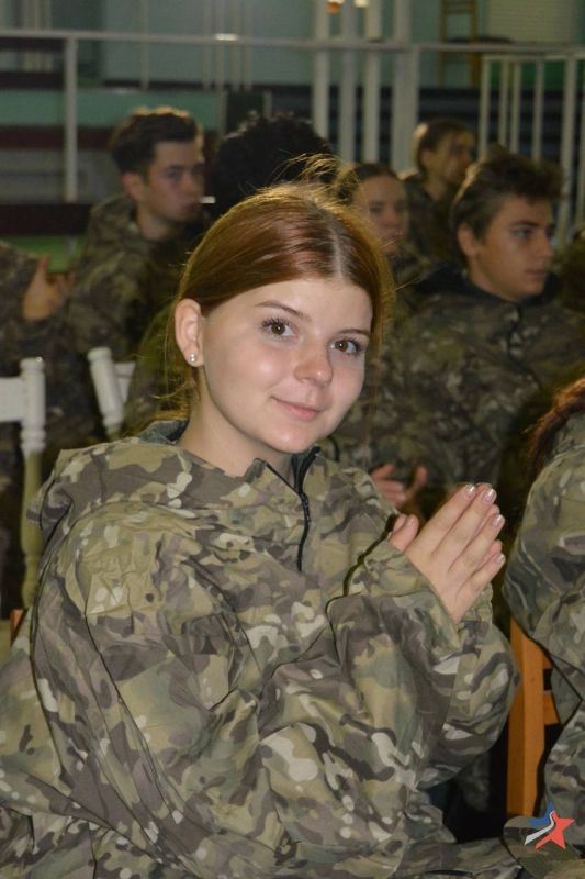 ЮНЫЕ КОМАНДИРЫ В СТРОЮ. В Крыму стартовали военно-патриотические сборы «ШКОЛА ЮНЫХ КОМАНДИРОВ ШТОРМ - КРЫМ» В Бахчисарае... ЮНЫЕ КОМАНДИРЫ В СТРОЮ. В Крыму стартовали военно-патриотические сборы «ШКОЛА ЮНЫХ КОМАНДИРОВ ШТОРМ - КРЫМ» В Бахчисарае...