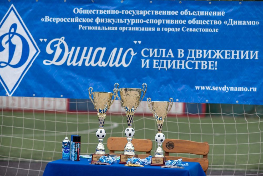 В Севастополе полицейские стали призерами в турнире по мини-футболу среди сотрудников силовых ведомств В Севастополе полицейские стали призерами в турнире по мини-футболу среди сотрудников силовых ведомств