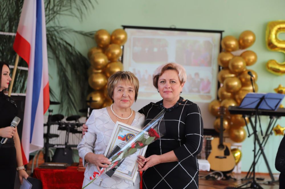 Плодовская средняя общеобразовательная школа им.Сабадашева Е.М Плодовская средняя общеобразовательная школа им.Сабадашева Е.М