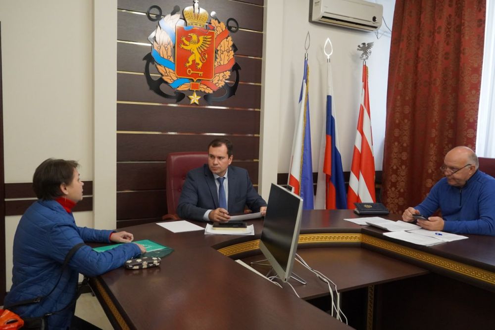 #городские_новости. В Керчи состоялся Общерегиональный день приема граждан. Глава администрации города Олег КАТОРГИН... #городские_новости. В Керчи состоялся Общерегиональный день приема граждан. Глава администрации города Олег КАТОРГИН...